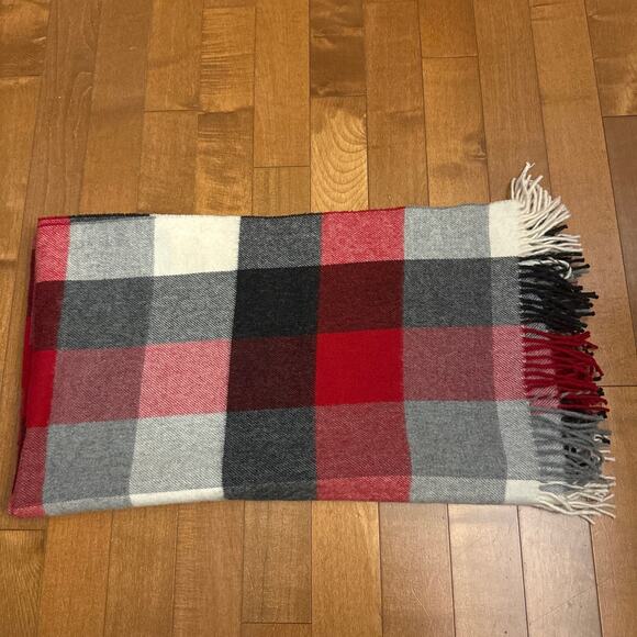 NWT The woollen market, Ireland LAMBSWOOL CHECK BLANKET/ CAPE /SCARF - Picture 15 of 16